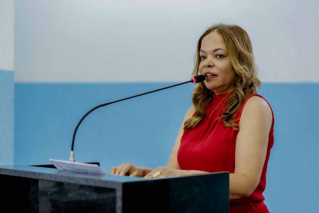 Edna Gomes anuncia rompimento com Lula Cabral 