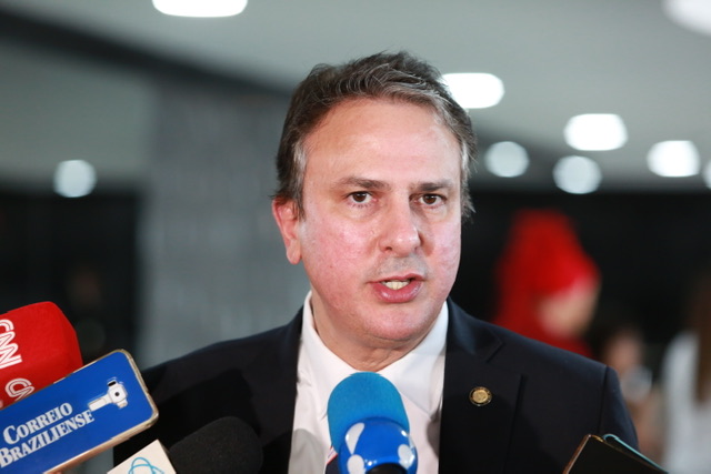 Ministro da Educação cumpre agenda no Recife