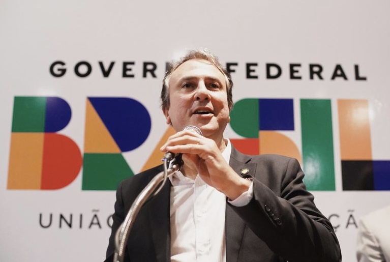 Camilo reforça compromisso do governo com a educação 