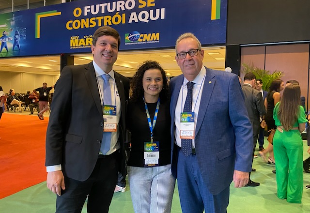 Políticos pernambucanos lotam marcha em Brasília 