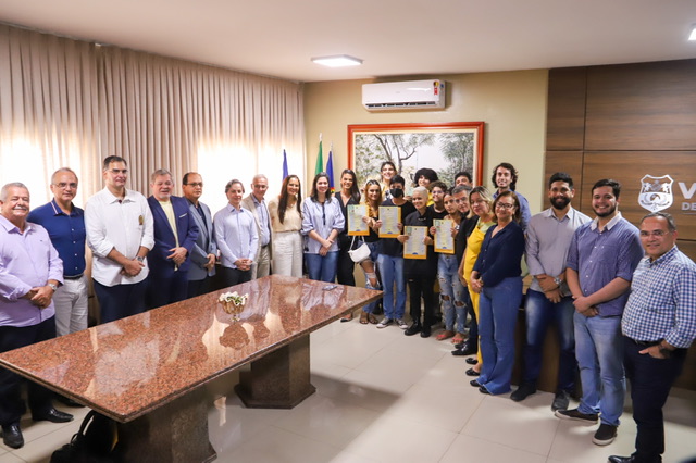 Vitória entrega novos documentos para pessoas transgêneras