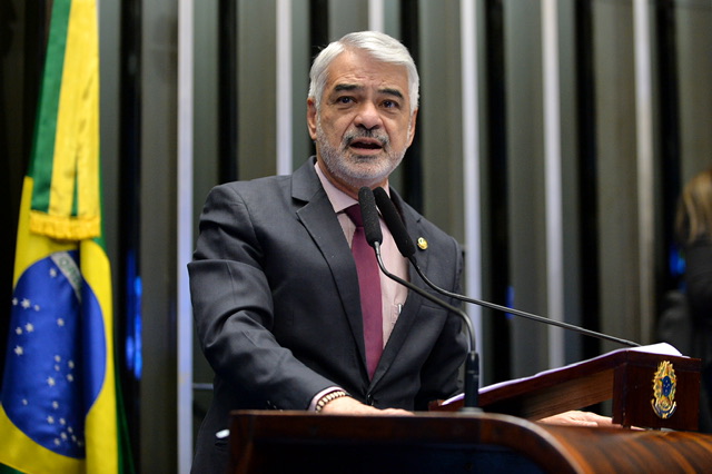 Humberto vai na contramão de Doriel