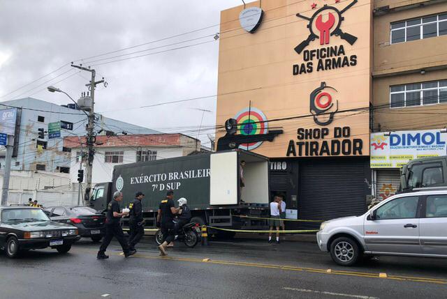 Corregedoria pede expulsão de policial dono de clube de tiro alvo da PF em Caruaru