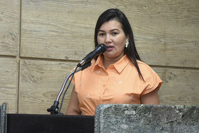 Kátia das Rendeiras fará discurso em 1ª sessão após prisão domiciliar