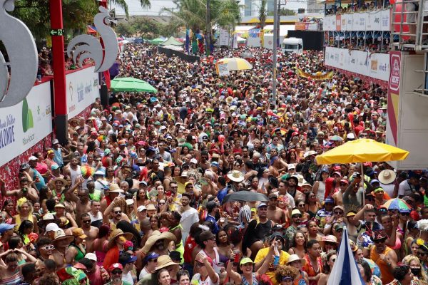 Turismo movimenta R$ 2,78 bilhões durante o Carnaval em Pernambuco