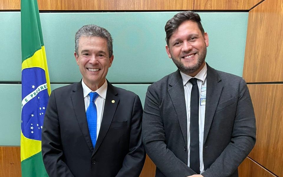 Gilmar Júnior busca apoio do ministro André de Paula