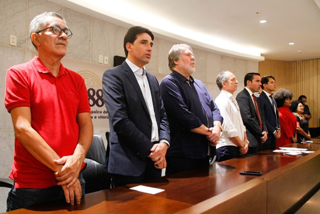 PT e PSB ausentes da sessão em comemoração aos 101 anos do PcdoB