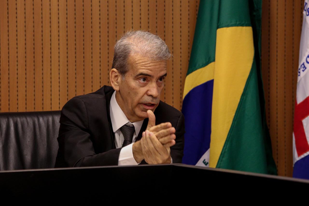 Feitosa pede que Alepe solicite a Lula carro blindado para Bolsonaro