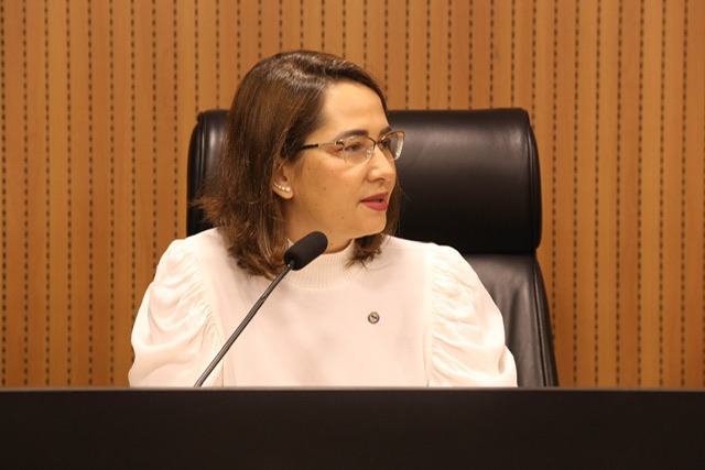 Débora Almeida cada vez mais candidata de Raquel para o TCE-PE