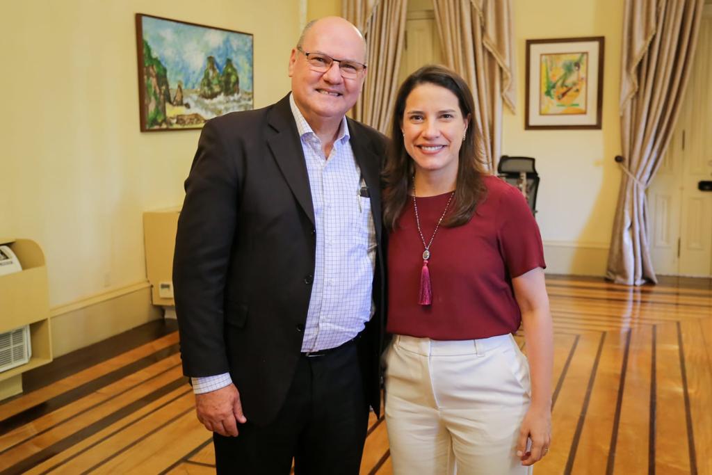 Governadora destaca interiorização do desenvolvimento em encontro com presidente da Yazaki