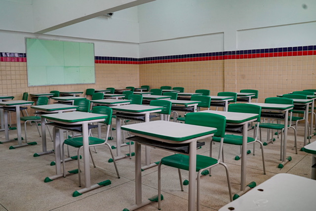 Olinda anuncia 15% de reajuste no salário dos professores 