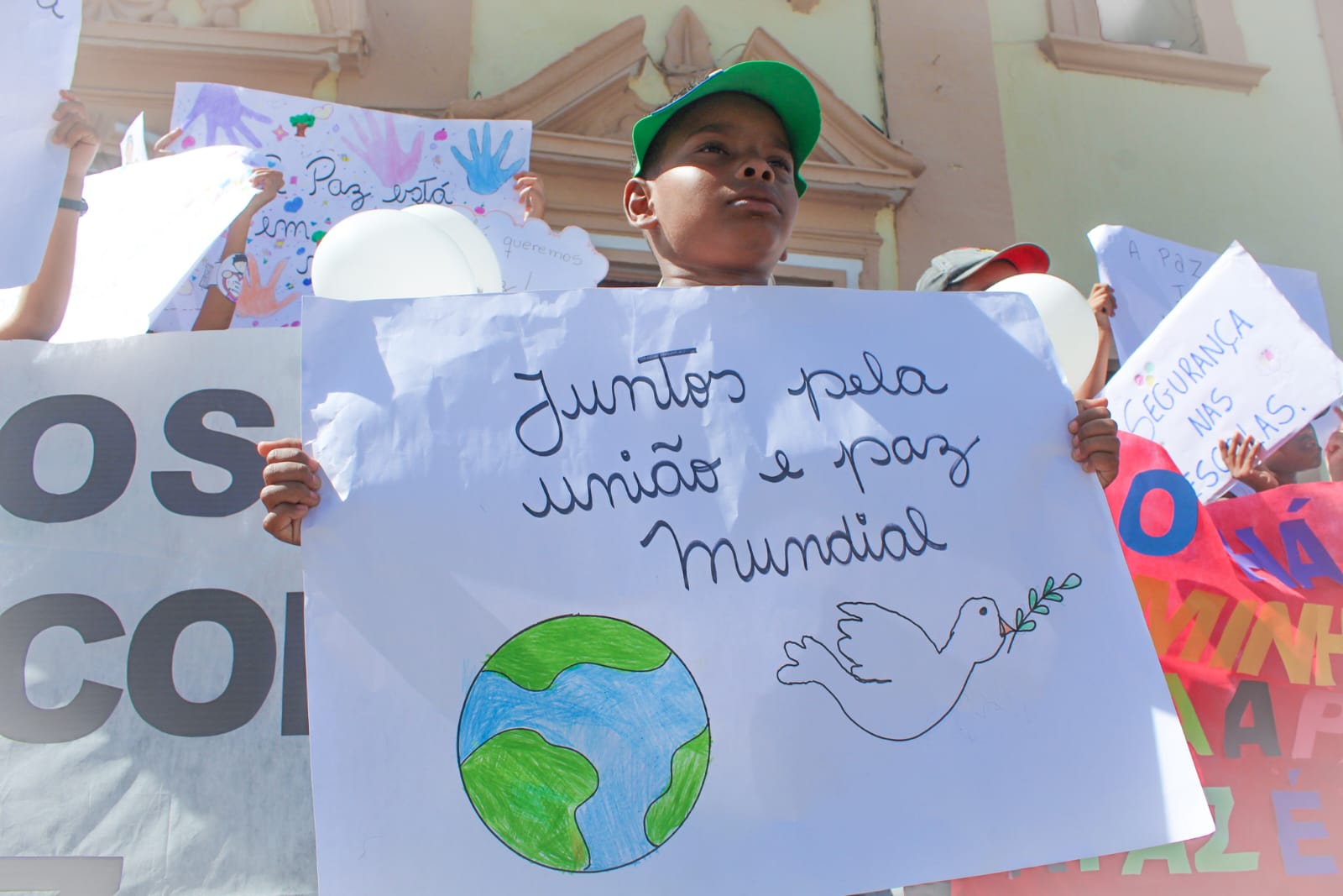 Ipojuca promove caminhada pela paz