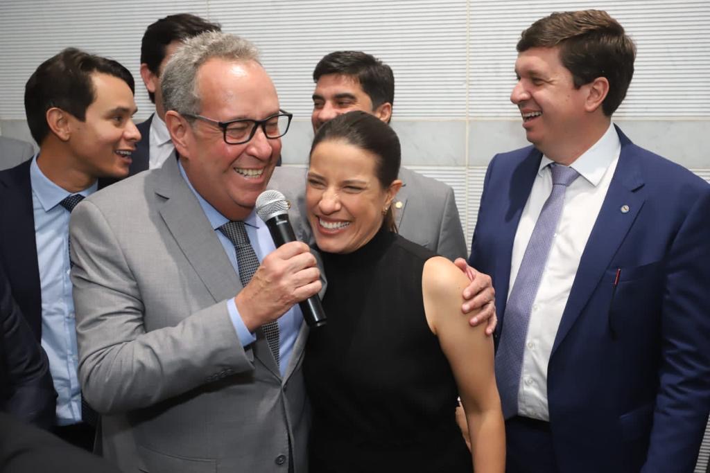 Governadora prestigia aniversário de 188 anos da Alepe