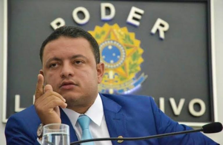 Justiça afasta Léo do Ar da presidência da Câmara de Gravatá