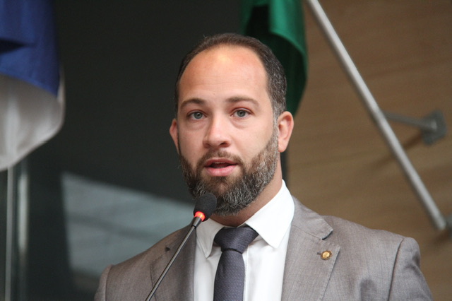 Vereador do Recife cobra manutenção de ciclovias da cidade 