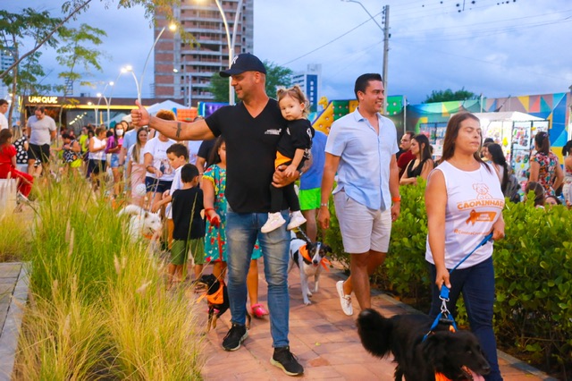Anderson Correia promoveu 2ª Cãominhada em Caruaru 