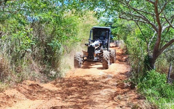 Mais de 100 km de estradas são recuperadas na zona rural de Caruaru