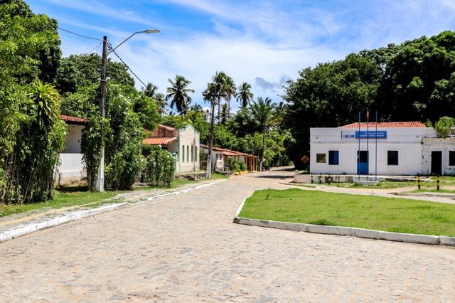 Suape pavimenta acesso à histórica Vila de Nazaré