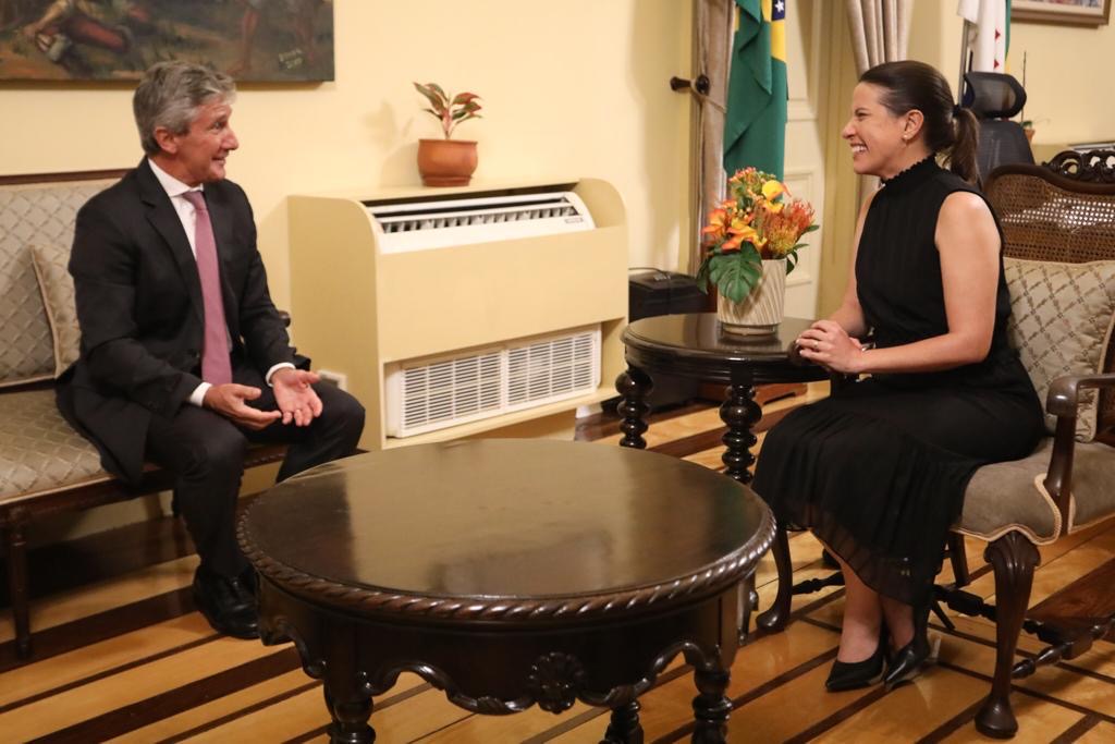 Governadora recebe embaixador para fortalecer relações entre Pernambuco e Portugal