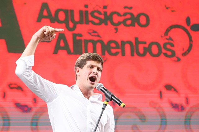 Números positivos de João Campos empolgam aliados 