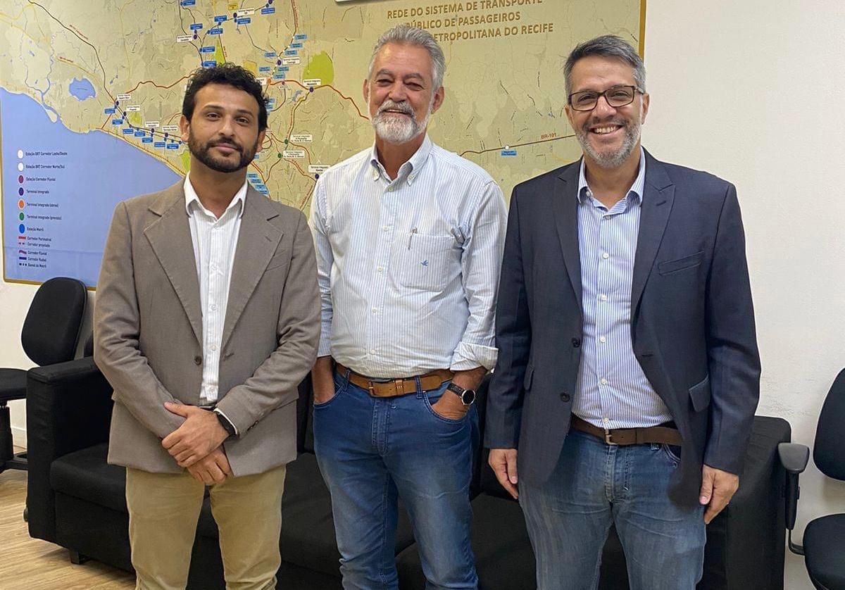 Matheus Freitas assume presidência do Consórcio Grande Recife