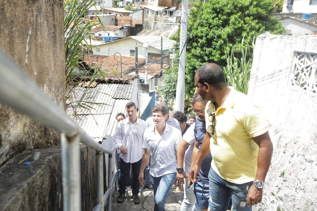 Prefeitura do Recife avança na recuperação de escadarias