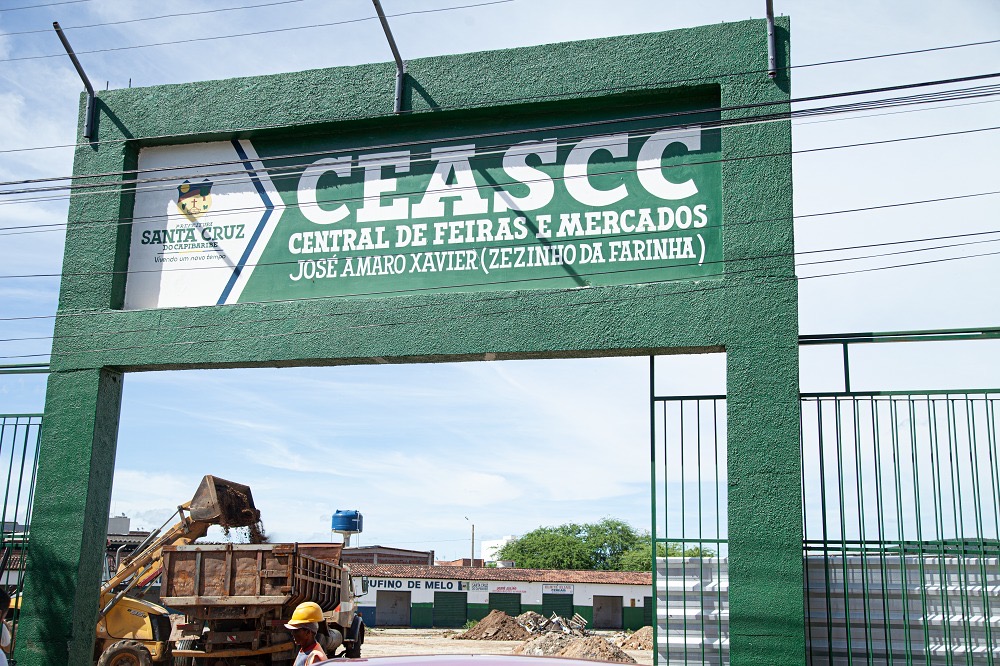 Prefeitura de Santa Cruz e Estado fecham acordo para retomada da coberta da Central de Feiras