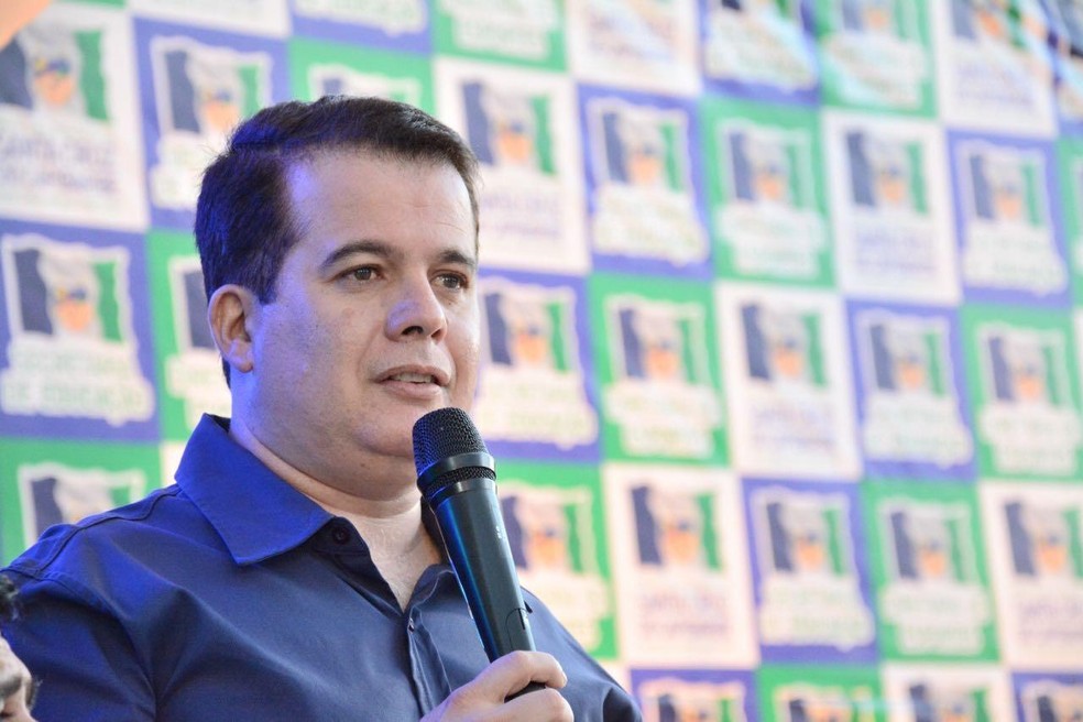 Edson Vieira celebra aprovação de mais três contas na Câmara de Santa Cruz