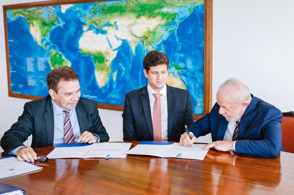 João Campos e Lula avançam em operações de R$ 2 bi para o Recife