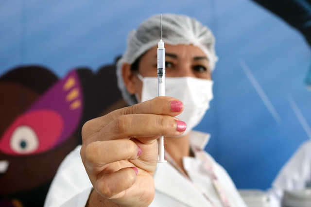 Cabo dá início à vacinação bivalente para maiores de 18 anos