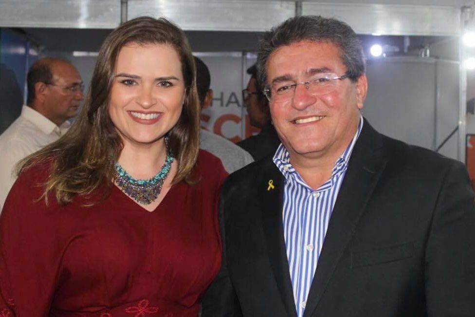 Em tom irônico, Duque incentiva Marília a disputar Prefeitura de Serra