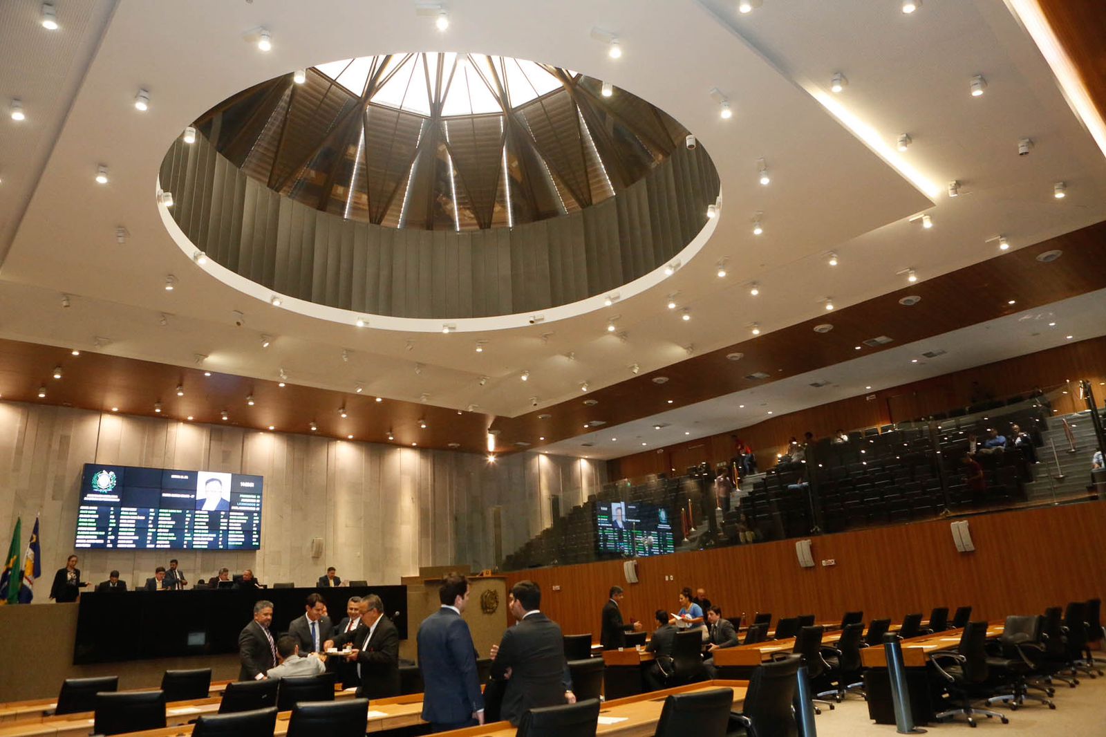 Com 30 votos favoráveis, Alepe valida votação secreta para indicação ao TCE