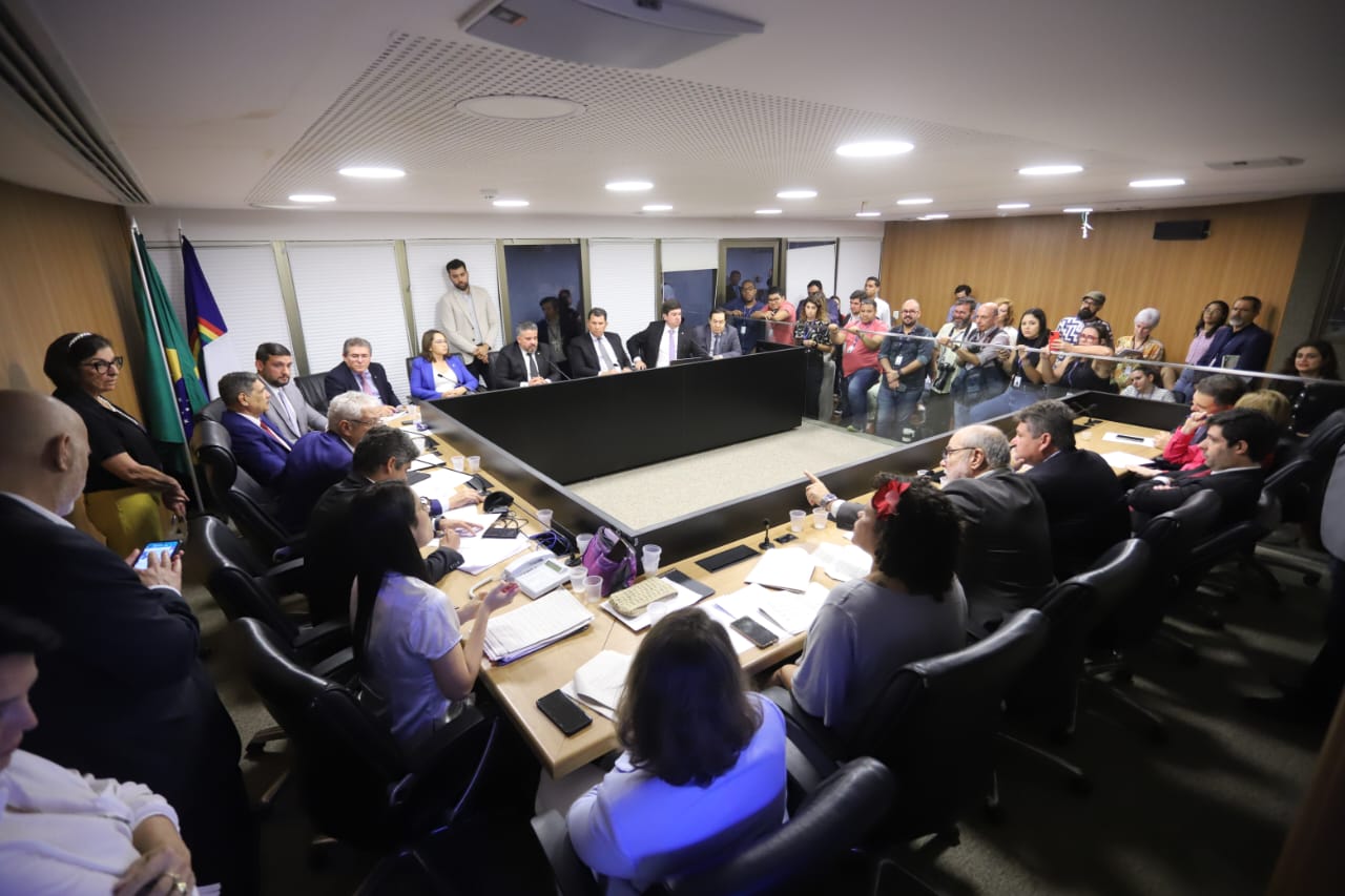 Por unanimidade, CCLJ aprova projeto do Estado sobre empréstimos 