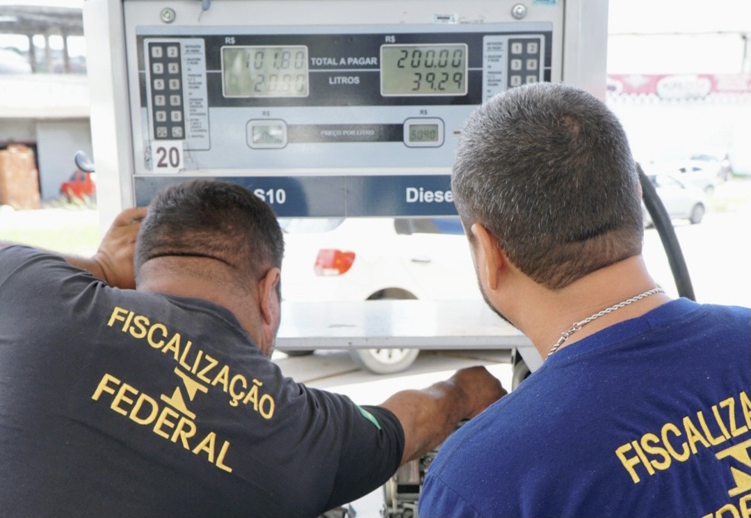 Ipem encontra 62 irregularidades em fiscalização a postos de combustíveis