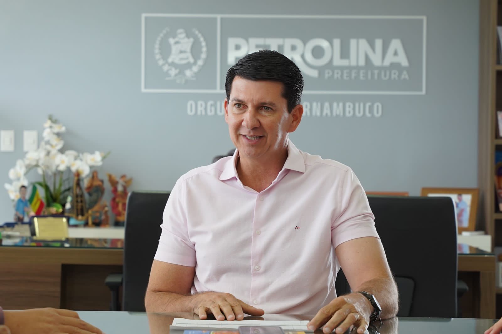 Simão anuncia mutirões para cirurgias e exames em Petrolina