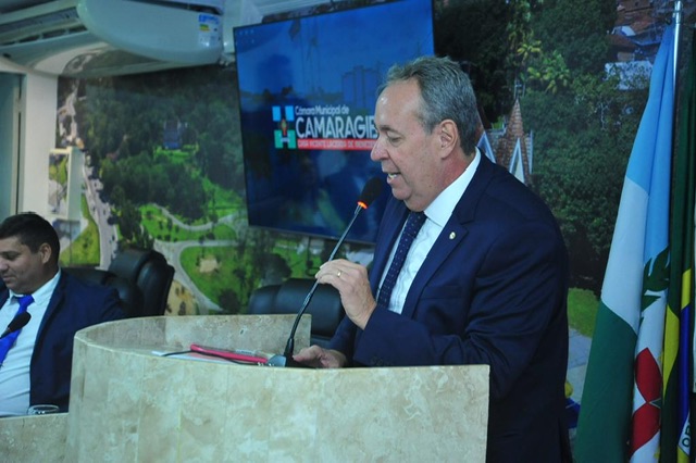 Álvaro Porto recebe título de cidadão de Camaragibe