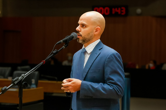 Lei de Romero garante que adoção é um direito da mulher