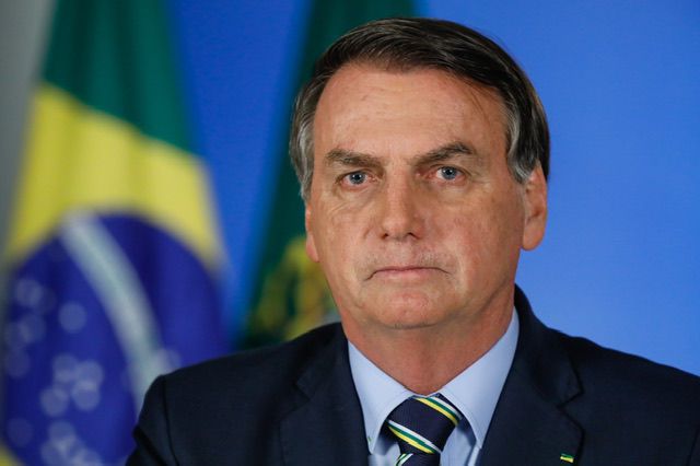 Operação da PF faz buscas na casa de Jair Bolsonaro