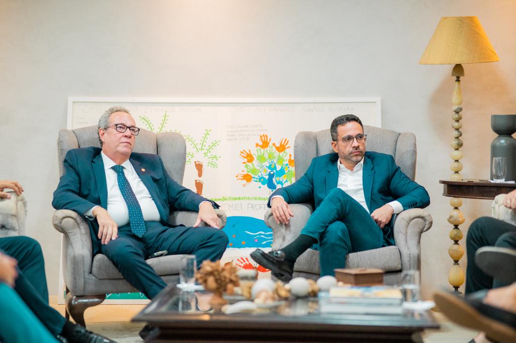 Álvaro Porto debate fortalecimento da pecuária com governador de Alagoas