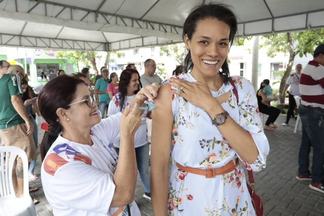 Caruaru amplia vacinação da bivalente para 18+