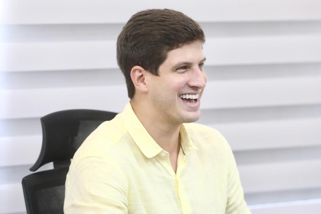 PSB-PE investe na imagem de João Campos para 2024