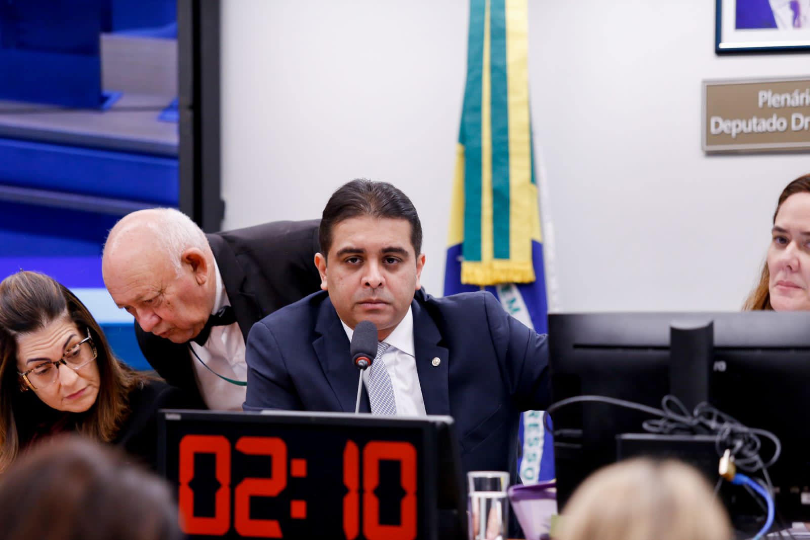 Relatório de Fernando Rodolfo ampliando benefício do FGTS é aprovado na Câmara