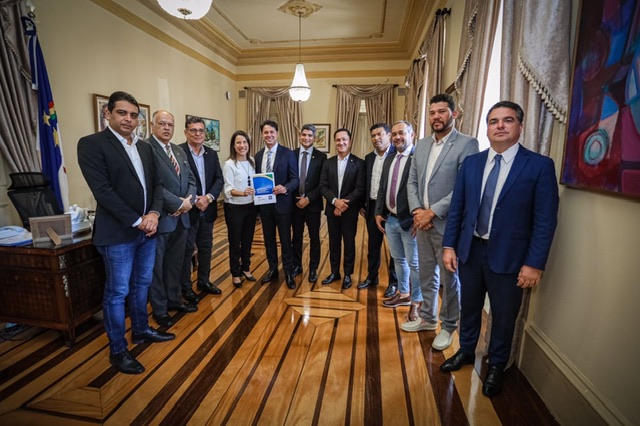 No Palácio, Raquel Lyra recebe lideranças do PL