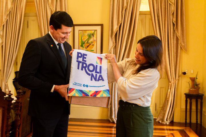 Simão convida governadora para visitar o São João de Petrolina