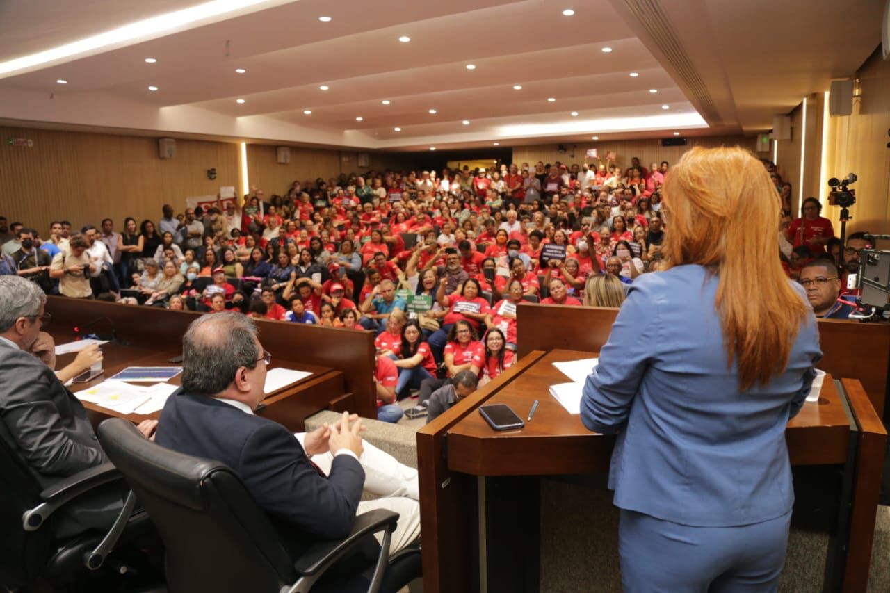 Deputados tentam barrar projeto de Raquel e pedem reunião com o Estado