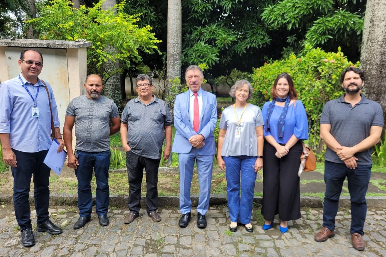 Patriota visita o Ibama para tratar da Cadeia Produtiva da Construção Civil no Pajeú