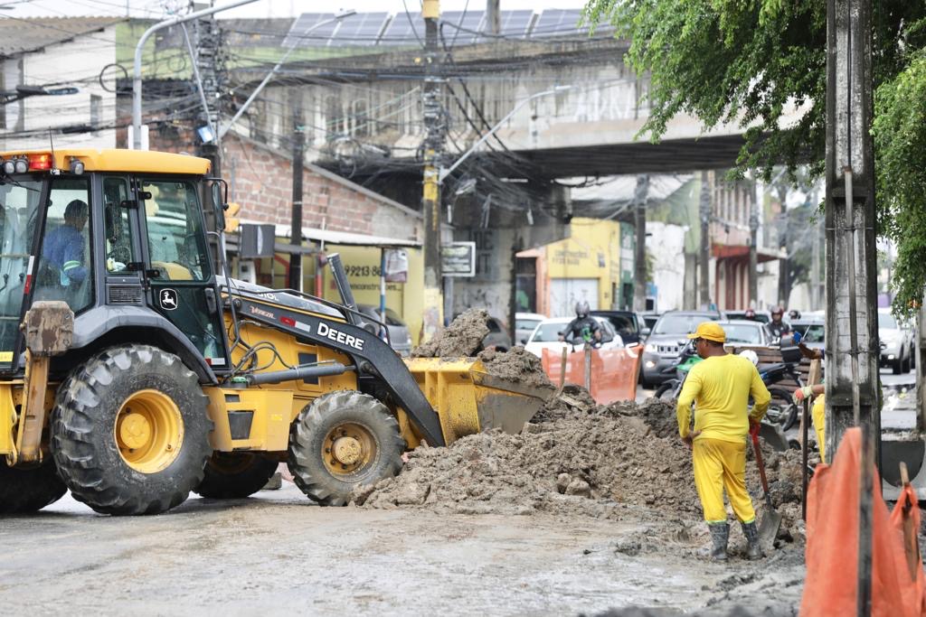 Recife avança com obras de drenagem e pavimentação no bairro de São José