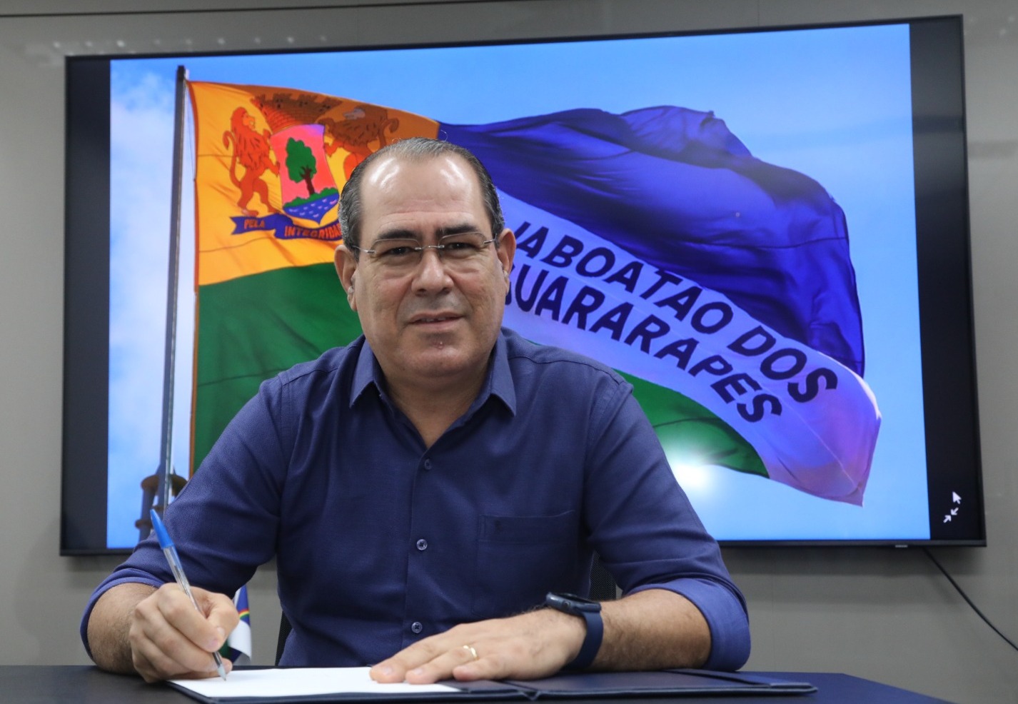 Prefeito do Jaboatão antecipa primeira parcela do 13º salário