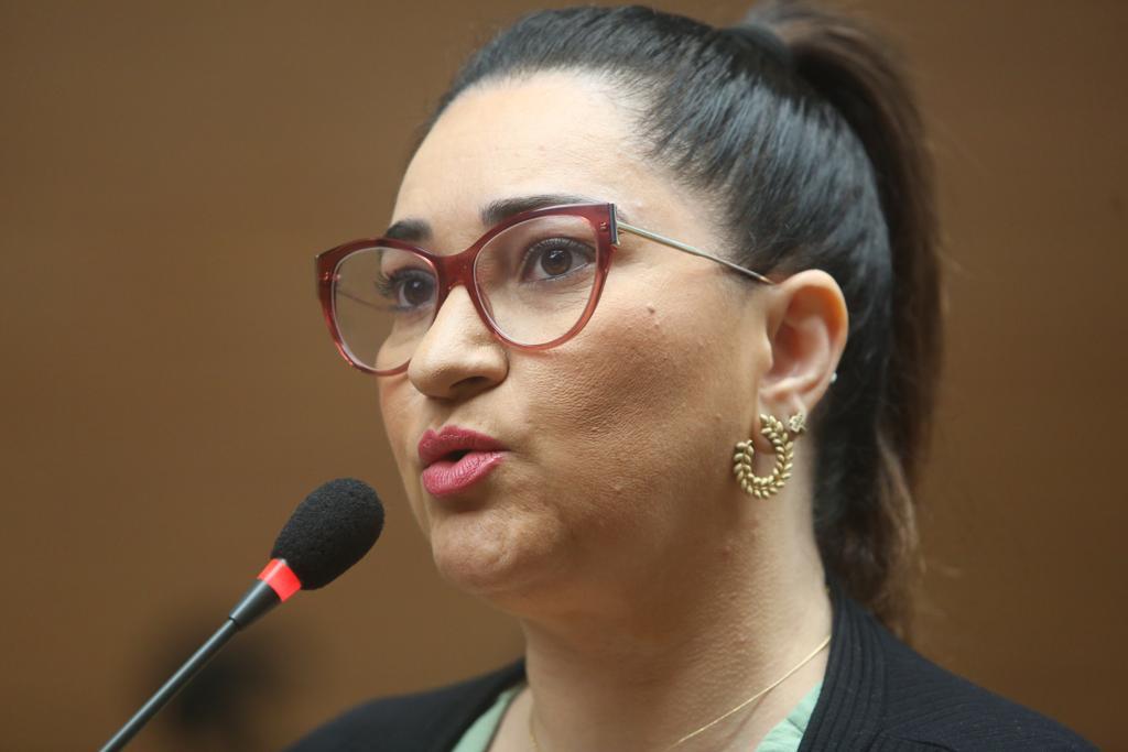 Vereadora cobra celeridade nas investigações do cãozinho morto no Recife