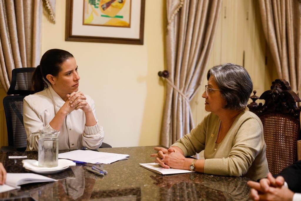 Governadora anuncia nomeação de 184 professores para a UPE